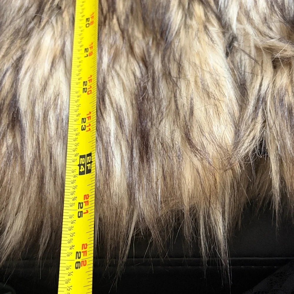 Full Tilt Faux Fur Lined Vest in Brown and Cream size medium - Picture 14 of 14
